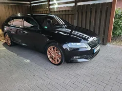 Schwarz Gebraucht 2017 Skoda Superb SportLine Kombi | 22.900 € (Etwas zu teuer)