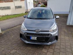 Grau Gebraucht 2017 Hyundai i10 Style Kleinwagen | 7.500 € (Fairer Preis)