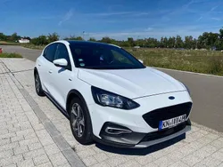 Weiß Gebraucht 2020 Ford Focus Active Limousine | 16.990 €