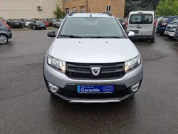 Grau Gebraucht 2013 Dacia Sandero Ambiance Kleinwagen | 5.900 € (Fairer Preis)