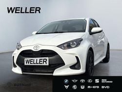 Weiss Gebraucht 2023 Toyota Yaris Comfort Kleinwagen | 14.670 € (Guter Preis)