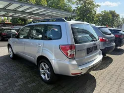 Spark silver (m) Gebraucht 2011 Subaru Forester Comfort SUV | 2.950 € (Superpreis)