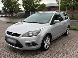 Silber Gebraucht 2011 Ford Focus Kombi | 2.500 € (Superpreis)