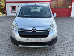 Grau Gebraucht 2016 Citroën Berlingo SELECTION Van / Kleinbus | 6.900 € (Fairer Preis)