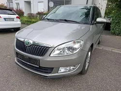 Grau Gebraucht 2011 Skoda Fabia Family Limousine | 3.950 € (Etwas zu teuer)