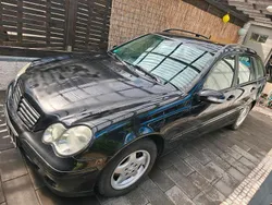 Schwarz Gebraucht 2006 Mercedes C220 Kombi | 2.200 € (Etwas zu teuer)