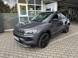Grau Gebraucht 2024 Jeep Compass SUV | 31.900 € (Fairer Preis)