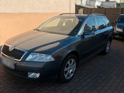Andere farben Gebraucht 2005 Skoda Octavia Kombi | 2.450 €
