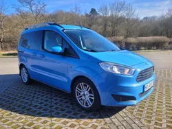 Blau Gebraucht 2017 Ford Tourneo Courier Titanium Van / Kleinbus | 12.100 € (Fairer Preis)
