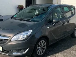 Grau Gebraucht 2017 Opel Meriva S Van / Kleinbus | 4.499 € (Superpreis)