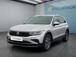 Silber Gebraucht 2022 VW Tiguan SUV | 31.749 € (Fairer Preis)