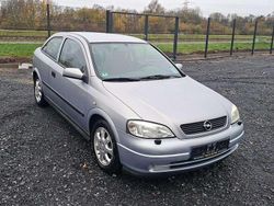 Silber Gebraucht 2002 Opel Astra Limousine | 2.590 € (Fairer Preis)