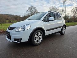 Weiß Gebraucht 2010 Suzuki SX4 Comfort Limousine | 8.700 € (Etwas zu teuer)