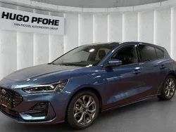 Blau Gebraucht 2024 Ford Focus ST-Line X Limousine | 25.849 € (Fairer Preis)