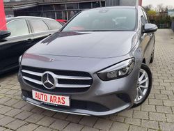 Mountaingrau Gebraucht 2019 Mercedes 180 Limousine | 20.999 € (Guter Preis)