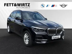 Black sapphire metallic Gebraucht 2022 BMW X5 Shadowline SUV | 53.666 € (Superpreis)
