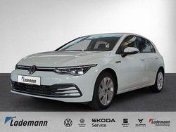 Pure white Gebraucht 2022 VW Golf Style Limousine | 21.374 € (Fairer Preis)