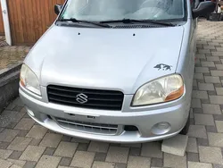 Silber Gebraucht 2001 Suzuki Ignis Kleinwagen | 800 € (Etwas zu teuer)