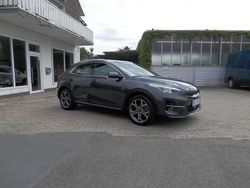 Grau Gebraucht 2022 Kia XCeed Spirit SUV | 21.390 € (Fairer Preis)