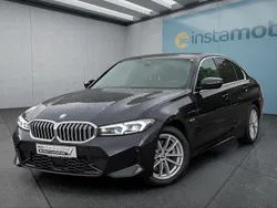 Schwarz Gebraucht 2023 BMW 330e Limousine | 41.749 € (Fairer Preis)