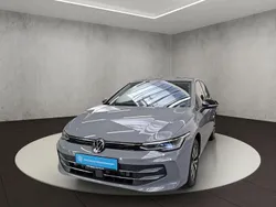 Grau Gebraucht 2024 VW Golf VIII Goal Limousine | 31.800 € (Superpreis)