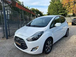 Weiß Gebraucht 2017 Hyundai ix20 Trend Van / Kleinbus | 12.500 € (Fairer Preis)