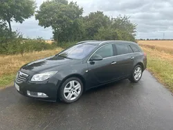 Schwarz Gebraucht 2010 Opel Insignia Kombi | 10.500 €