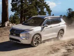 Weiß Neu 2025 Mitsubishi Outlander Top SUV | 57.150 €