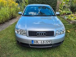 Silber Gebraucht 2002 Audi A4 Limousine | 900 € (Superpreis)