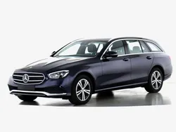 Nautikblau (metallic) Gebraucht 2022 Mercedes E220 Avantgarde Kombi | 40.414 € (Etwas zu teuer)