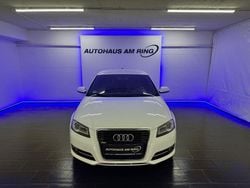Weiß Gebraucht 2011 Audi A3 Sportback S-line plus Kleinwagen | 7.999 €