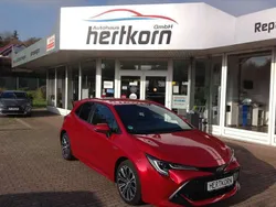 Karminarot(3u5) Gebraucht 2019 Toyota Corolla Club Kleinwagen | 21.990 € (Fairer Preis)