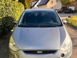 Silber Gebraucht 2007 Ford S-MAX S Van / Kleinbus | 2.950 € (Guter Preis)