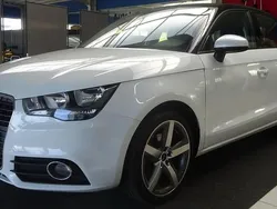 Weiß Gebraucht 2014 Audi A1 Ambition Kleinwagen | 6.999 € (Guter Preis)