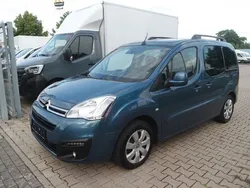 Blau Gebraucht 2016 Citroën Berlingo Shine Van / Kleinbus | 8.960 € (Superpreis)