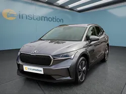 Grau Gebraucht 2022 Skoda Enyaq iV Loft SUV | 28.399 € (Fairer Preis)