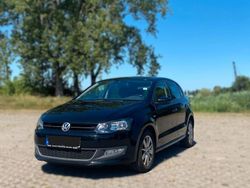 Schwarz Gebraucht 2014 VW Polo Life Limousine | 4.380 € (Guter Preis)