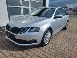 Silber Gebraucht 2019 Skoda Octavia Ambition Kombi | 10.480 € (Guter Preis)