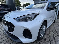 Northern white pearl Gebraucht 2024 Mazda 2 Exclusive-Line Kleinwagen | 23.490 € (Etwas zu teuer)