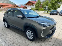 Braun Gebraucht 2023 Toyota Yaris Cross SUV | 24.900 €