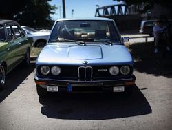 Blau Gebraucht 1976 BMW 528 Limousine | 25.000 €