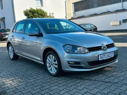 Silber Gebraucht 2016 VW Golf VII LOUNGE Limousine | 10.950 € (Guter Preis)