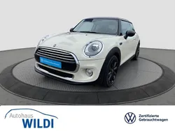 Weiß Gebraucht 2017 Mini Cooper Kleinwagen | 14.290 € (Fairer Preis)