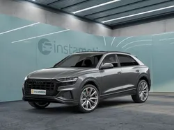 Grau Gebraucht 2021 Audi Q8 Sport SUV | 64.250 € (Fairer Preis)