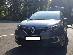 Grau Gebraucht 2020 Renault Captur LIMITED SUV | 13.300 € (Fairer Preis)
