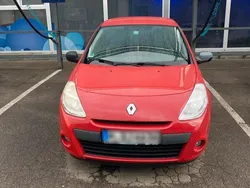 Rot Gebraucht 2009 Renault Clio III Kleinwagen | 2.400 € (Fairer Preis)