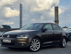 Braun Gebraucht 2012 VW Jetta Highline Limousine | 6.999 € (Fairer Preis)