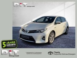Novaweiß perleffekt Gebraucht 2013 Toyota Auris Hybrid Edition Limousine | 10.490 € (Fairer Preis)
