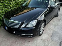 Schwarz Gebraucht 2012 Mercedes E220 Limousine | 11.300 € (Teuer)