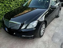 Schwarz Gebraucht 2012 Mercedes E220 Limousine | 11.300 € (Teuer)